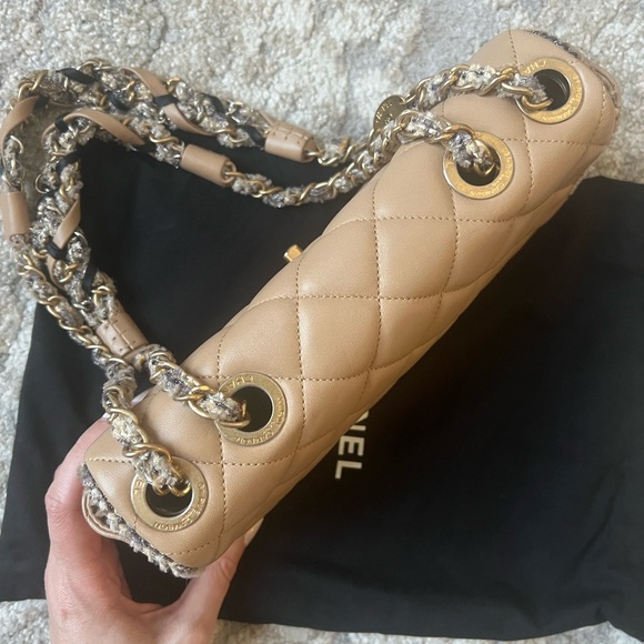 Authentic Chanel Tweedy Flap East-West Style Bag - Picture 6 of 16